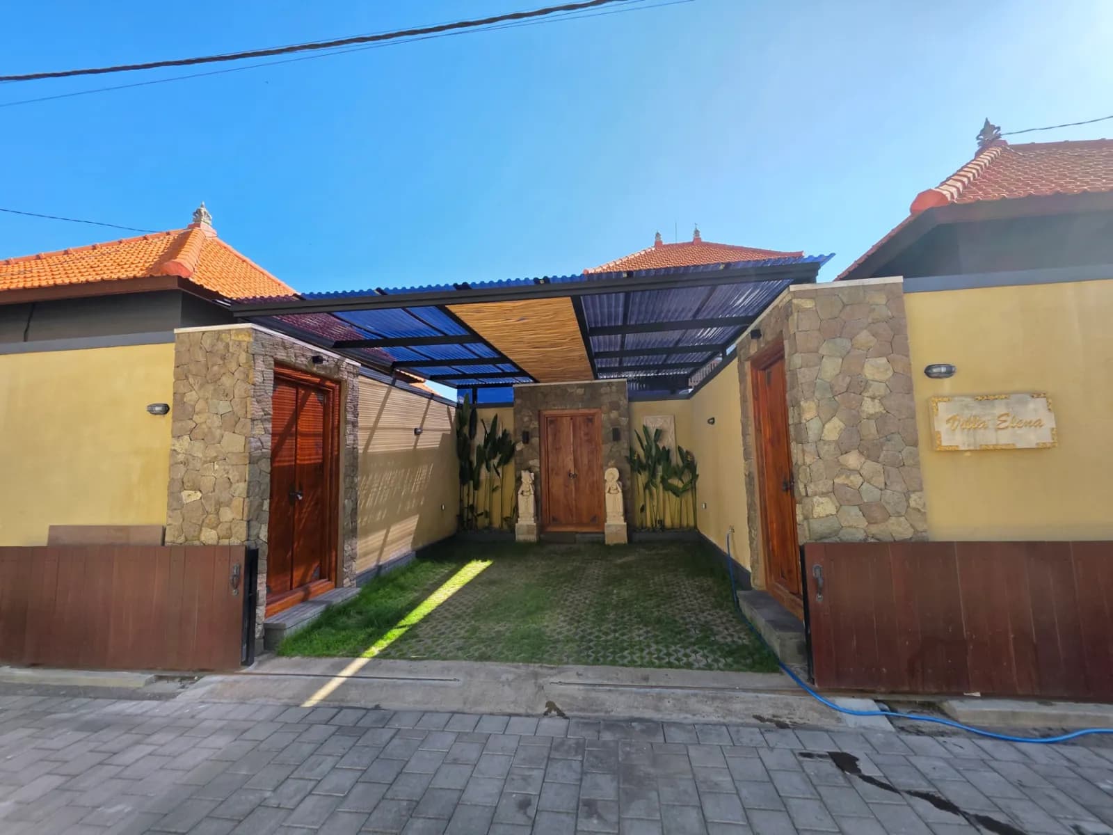Новая традиционная вилла с 4 спальнями в Сануре (The Village)